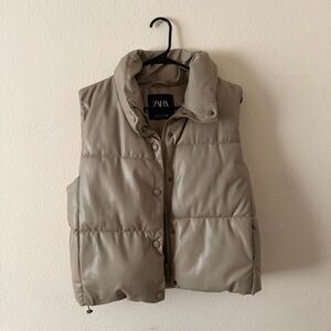 Zara Women's Taupe Puffer Vest